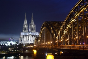 Dom und Hohenzollernbrücke in Köln

November 2019 - Bildautor: Matthias Pihan, 15.11.2019