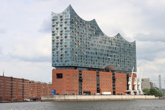  Elbphilharmonie in Hamburg

Juni 2024<br />